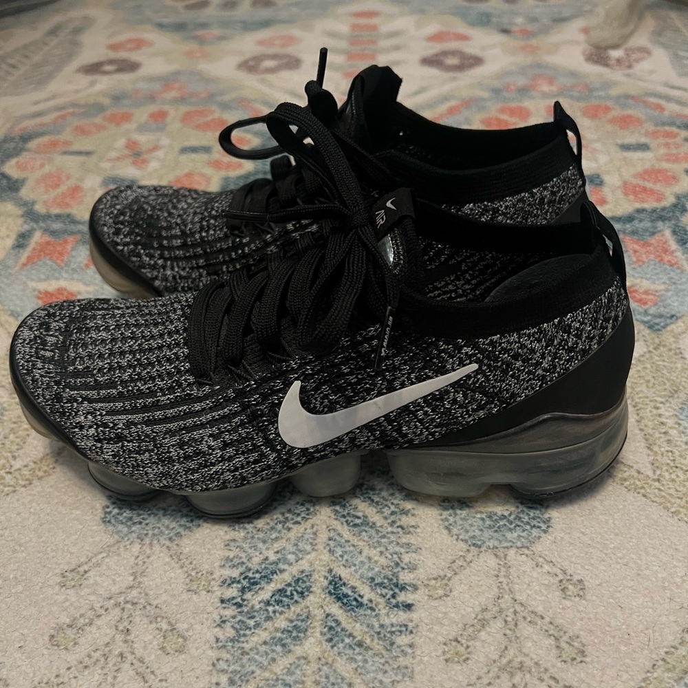 Nike vapor max’s women’s size 7